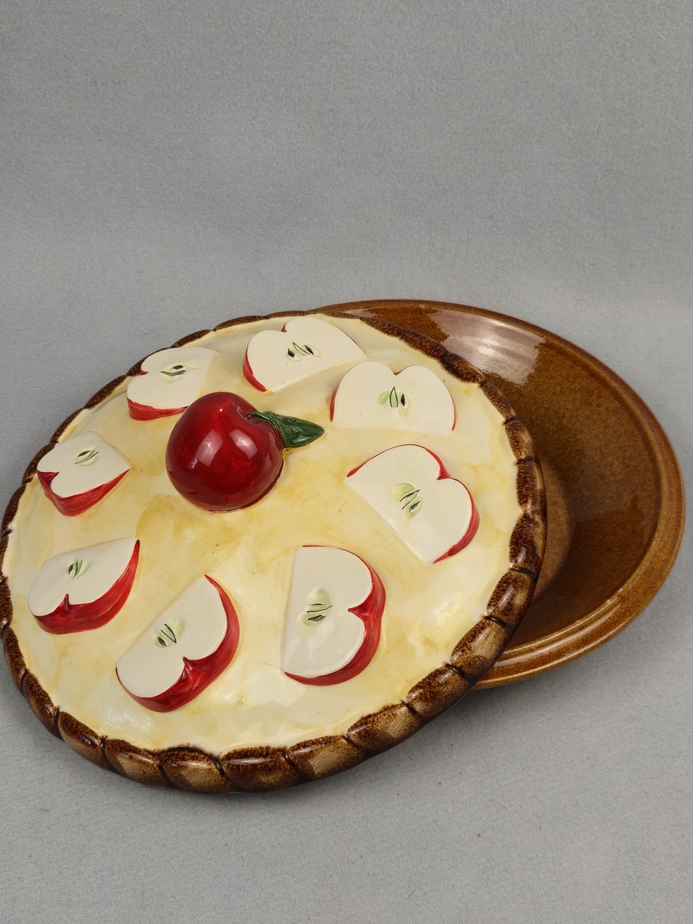 Vintage Over and Back Ceramic Apple Pie Keeper Dish Box 3D Fruit 11"